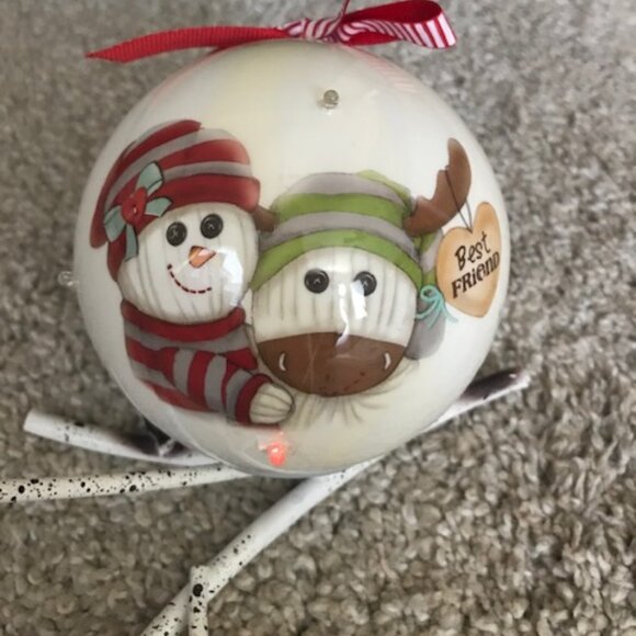 Sockings Blinking Snowman & Moose “Best Friends” Ornament w/ Birch Stand. - Picture 3 of 3